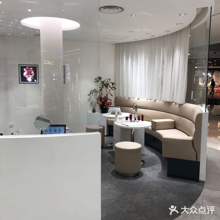 老婆辛苦一年，对于女人来说保养品肯定都是喜欢的