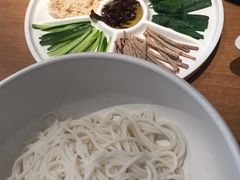 鸡丝凉米线-云海肴·汽锅鸡·云南菜(东坝金隅店)