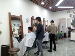 -V8潮牌·接发烫染连锁