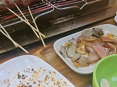 -哈尔滨小酒馆·鲜肉现穿自助烧烤(康新花园店)
