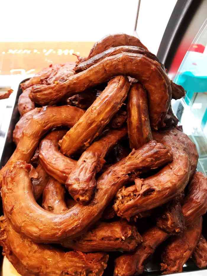 茉莉香鸭颈王-"开在小区门口的一家店小吃店,刚进去老板的.