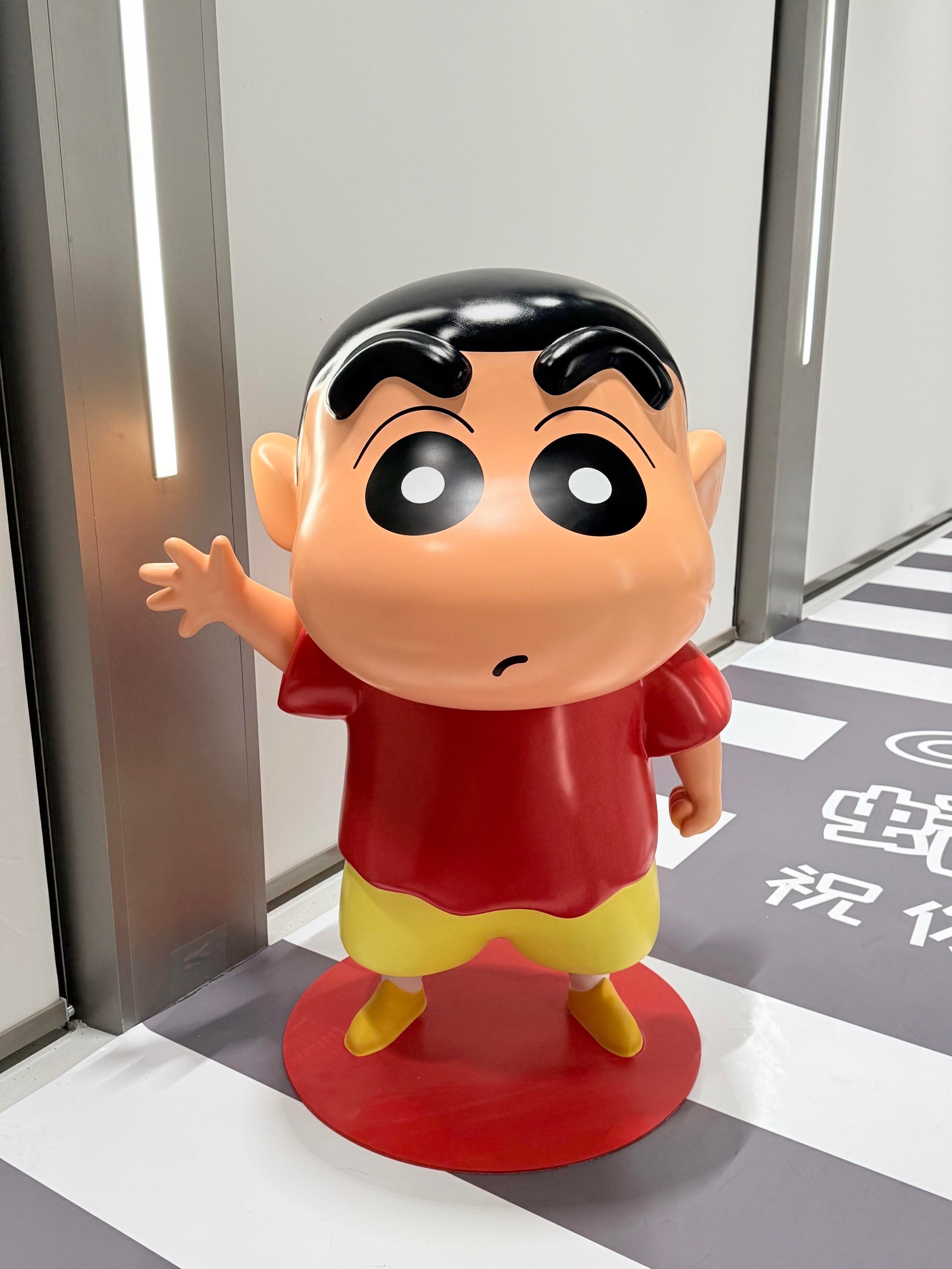 西湖边蜡笔小新🆓全球首展‼️