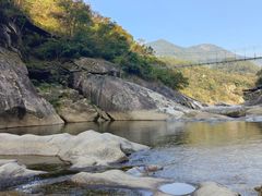 -燕子河大峡谷天坑仙境