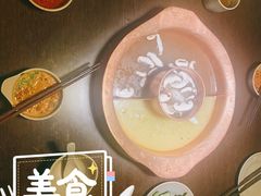 -滇釜火锅·能喝汤的火锅(车公庄店)