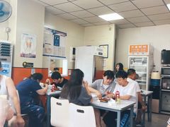 大堂-海平馄饨(逍遥二路店)