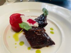 低温慢煮烟熏果木牛小排-青岛遇见米兰(八大关店)