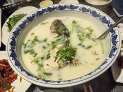 -南京金牛湖巨碗鱼头