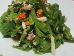 -聚鑫朋酸菜肥肠(文艺路口店)