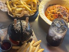 -三勾JJJ Burger&Coffee(梅溪湖店)