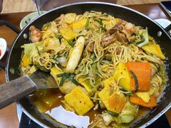 -亲昵春川鸡排(韩国美食街店)