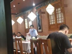 大堂-云海肴·汽锅鸡·云南代表菜(天山百盛优客店)