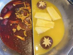 花胶鸡鸳鸯锅-湊湊火锅·茶憩(和平大悦城店)