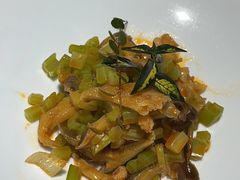 -姜君·千岛湖鱼头馆(浦东大道店)