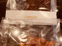 黑巧黑莓-Laderach 莱德拉(上海环贸iapm店)