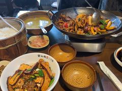 -富正毅三下锅·湘西韵味(天门山索道店)