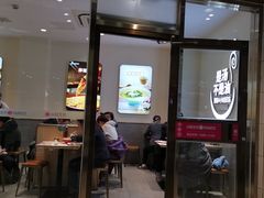 -小杨生煎(金山百联购物中心3楼店)