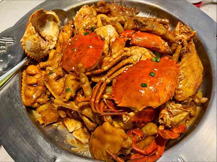 必须给大家推荐的一家店惠州佳兆业的美食赖胖子肉蟹煲真是干饭人的大