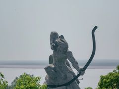 -巴陵广场