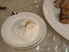轻咸柠檬忌廉（配黄金雪花牛肉用）-8餐厅(新葡京酒店)