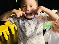-猴有戏教育戏剧·音乐剧·主持口才·演讲朗诵辩论(环球港华师大校区)