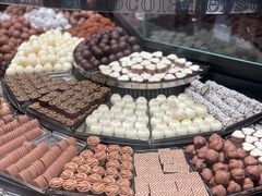 -Laderach 莱德拉(上海环贸iapm店)