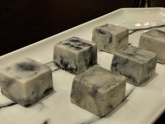 芋头黑芝麻糕-广州文华东方酒店·江-由辉师傅主理