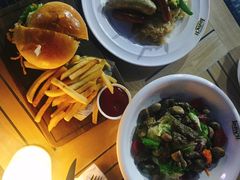 -LENBACH兰巴赫西餐啤酒坊(大连东港店)