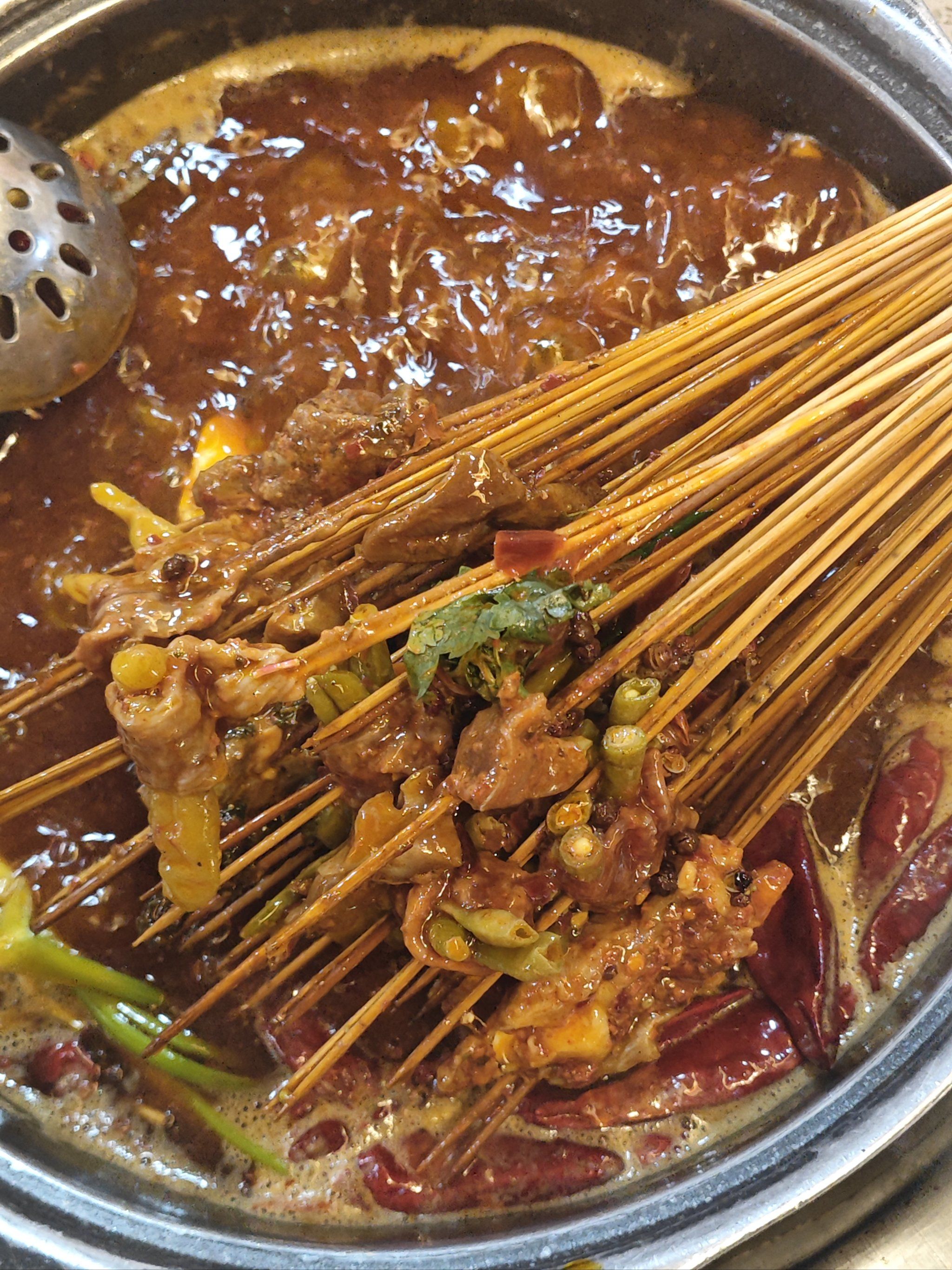 老成都串串香 就在新红鸿社