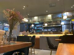 -POKEE VIA&Brunch·维娅(重庆来福士店)