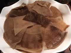 -老牌坊云南鱼豆花火锅(嵩山店)