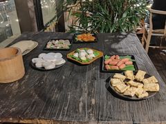 -冰冰龙虾·江湖菜·花园江景餐厅