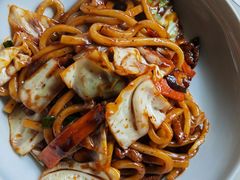 -穹六人间 people 6(岳阳路店)