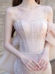 -Lady  Jane高端婚纱礼服馆