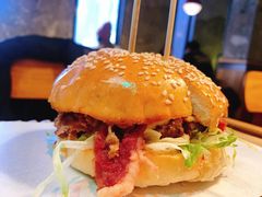 薯条汉堡-悠航SLOWBOAT(三里屯店)