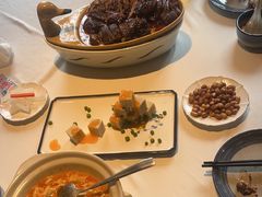 -八府香鸭·啫啫煲(华山路店)