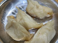 -黄阿姨锅贴大王(万航渡路店)