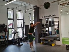 -汗水空间私教健身连锁(SM广场店)