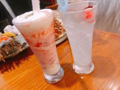 草莓可尔必思-三月居酒屋(青年大街店)