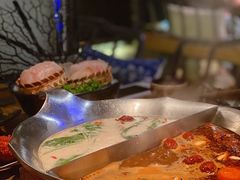 -湊湊火锅·茶憩(杭州湖滨银泰in77店)