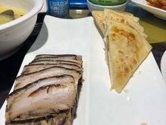 饼夹肉-聚友居酒楼