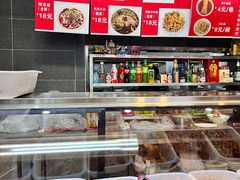 自助取餐区-李刚鸡西刀削面