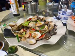 -三亚火车头万人海鲜广场