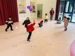 -爱婴堡呗早教中心(绿地·乐和城·壹天地时尚广场店)