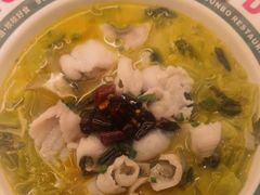 酸菜煮生鱼片-新世界餐厅(万达店)
