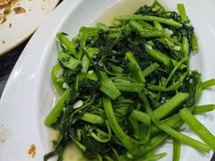 -小海豚•老字号海鲜餐厅(天涯店)