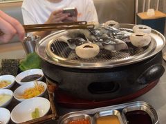 -围炉肉舍•炭烤活鳗•丹东海鲜烤肉(步行街店)