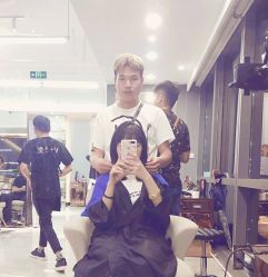 -V+SALON造型