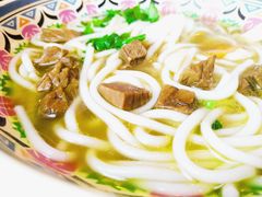 -鑫花溪牛肉米粉(人民广场店)