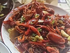-老街烧烤大排档·地道湖北菜·龙虾馆(汉口火车站店)