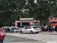 -上海市龙华烈士陵园